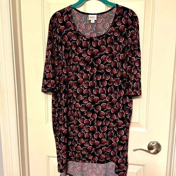 Lularoe Tunic Sz Large Black with Floral Design - Picture 1 of 8